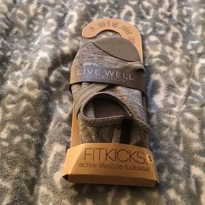 FitKicks Active Lifestyle Footwear Size Small